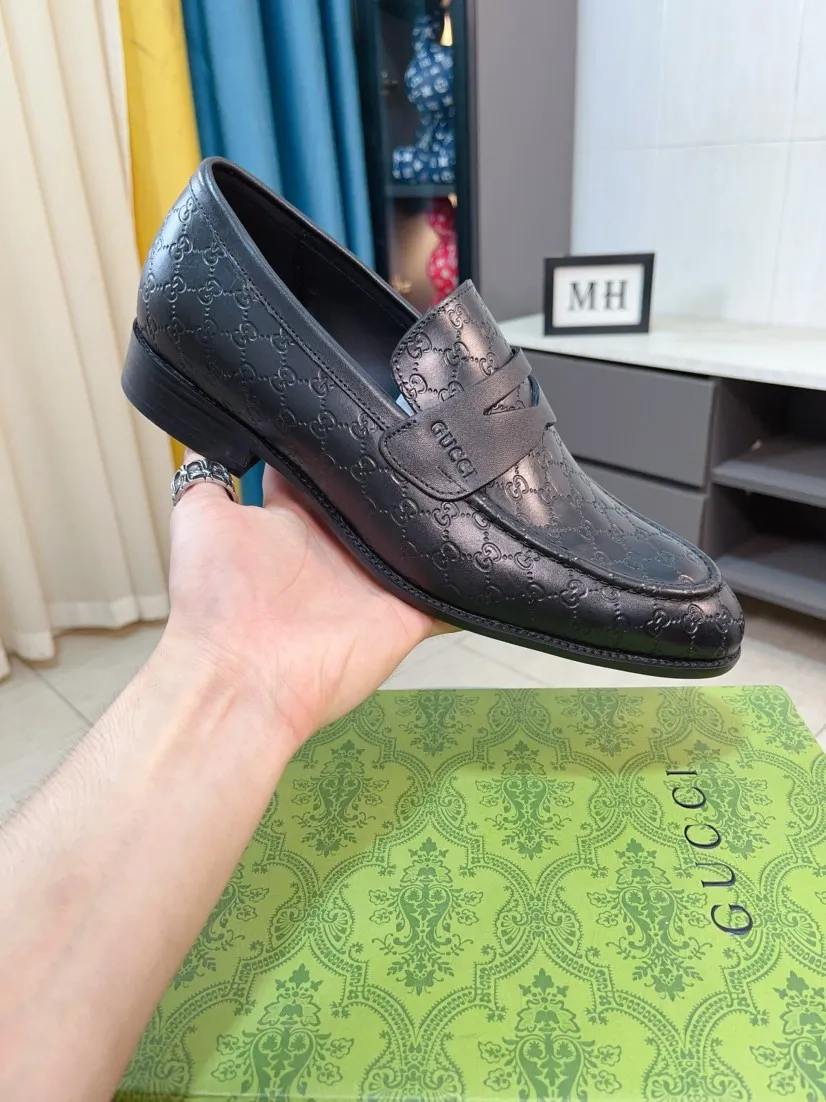 Men's shoes 💰500🌹🌹【GUCCI】The most popular classic Gucci leather shoes. Synchronized with the official website, the upper is made of Italian first-layer cowhide ➕cowhide lining, with unique brand and unique craftsmanship. Highlighting the hot style of the new year. Stop hesitating, stop wandering, get it now. Number: 38--44